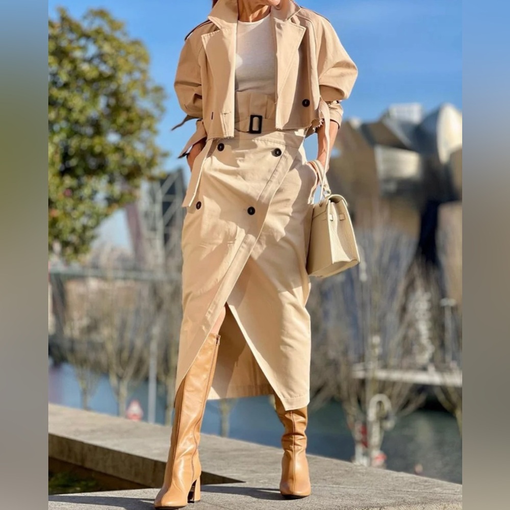 Jacket/ skirt set. Beige. Size S